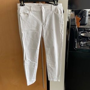 White House Black Market Size 8 White Jeans